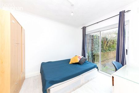 5 bedroom semi-detached house to rent - Photo 3