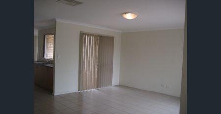 CLOSE TO COCKBURN CENTRAL AND GATEWAYS SHOPPING CENTRE - Photo 5