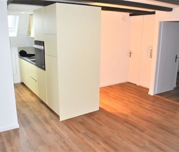 Small cozy 2½ roof apartment in 3 family house - Photo 4