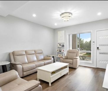 The Perfect Family Home in a Prime School Catchment!! - Photo 1