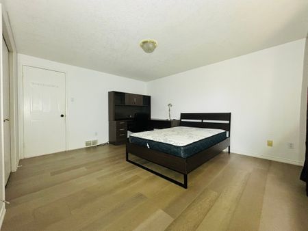 For Lease - 327 Cornridge Place, Waterloo, Ontario - Photo 5