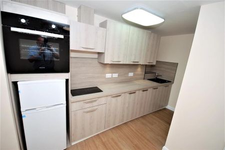 Studio to rent - Photo 3