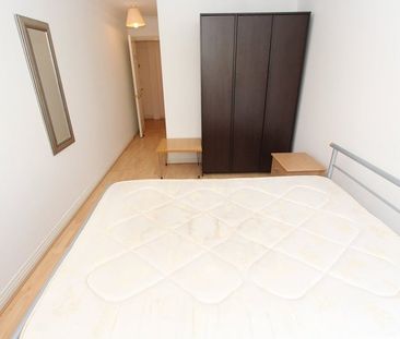 Room in a Shared Flat, Lamb Court, E14 - Photo 4