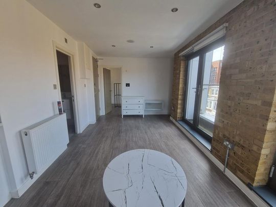 1 bedroom flat to rent - Photo 1