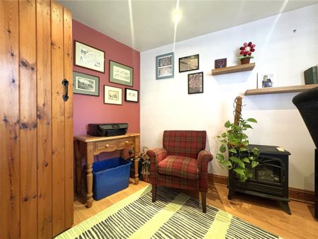 3 bed End Terrace House for rent - Photo 4