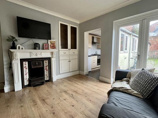 3 bedroom terraced house to rent - Photo 1