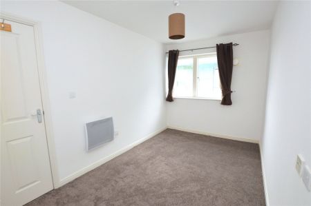 Exeter Street, Plymouth, Devon, PL4 - Photo 4