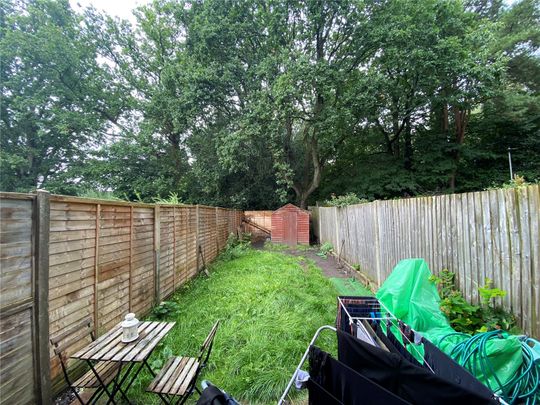 Isis Way, Sandhurst, GU47 - Photo 1