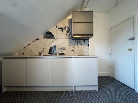 Studio Flat, Bond Street, W5 - Photo 2