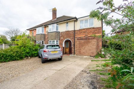 4 Bedroom - Photo 3