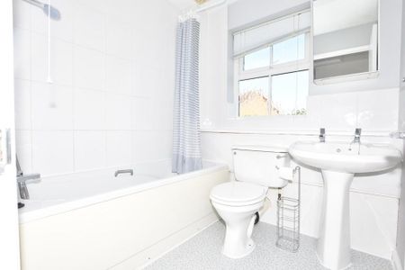 2 bedroom terraced house to rent - Photo 5