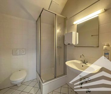 Gut aufgeteilte 2-Zimmer Dachgeschosswohnung in Alturfahr! - Foto 2