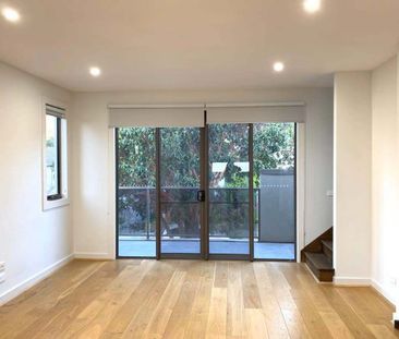 3 Bedrooms townhouse located at Doncaster Central - Photo 4