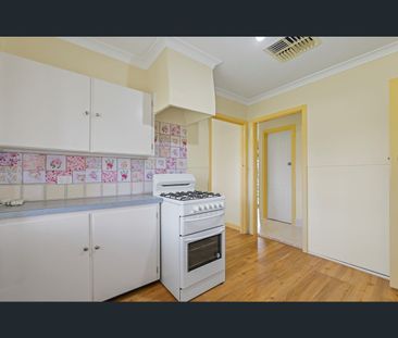 9 Lilika St, Armadale, WA 6112 - Photo 6