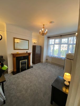 2 Bed Flat, Colney Hatch Lane, N10 - Photo 1