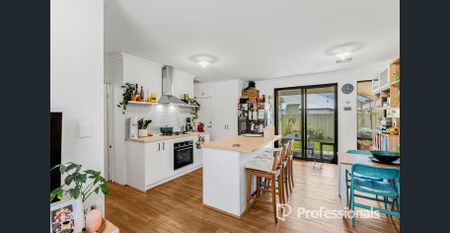 Modern 3x2 Front Villa in Nollamara! - Photo 3