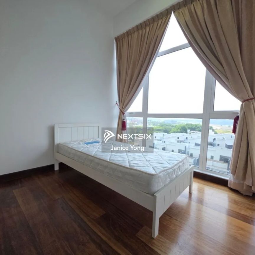 Paragon Residences @ Straits View - Photo 1
