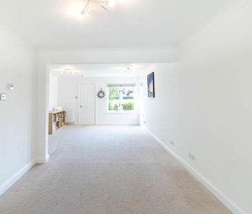 4 bedroom detached house to rent - Photo 1