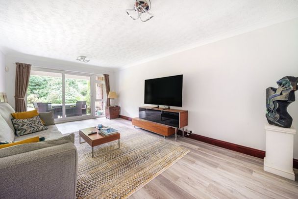 Raylands Mead, Gerrards Cross, Buckinghamshire,SL9 - Photo 1