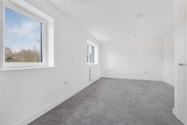 Rock Pipit Road, Trevemper, Newquay - Photo 1