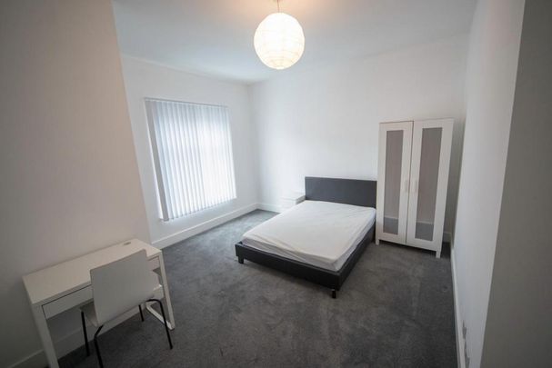 1 bedroom in a house share to rent - Photo 1
