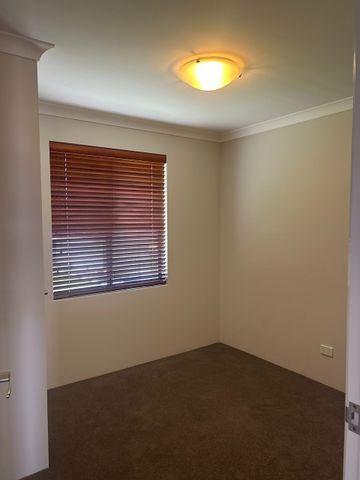 13/87 Clarke Street - Photo 2