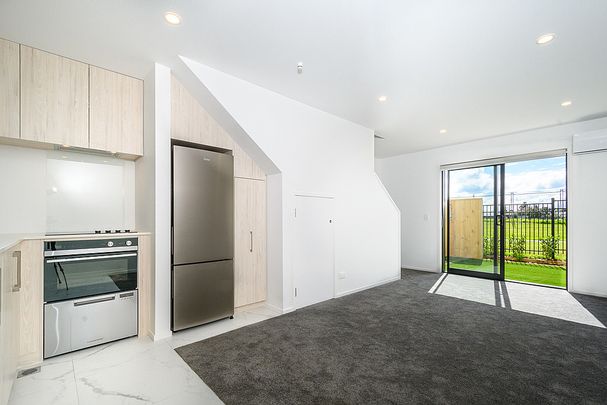 9/87 Taikata Road, Te Atatu Peninsula - Photo 1