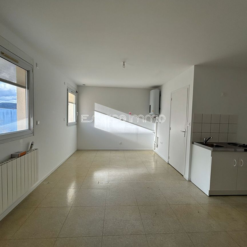 Location Appartement 1 pièce 25m² LE GRAND QUEVILLY 76120 - Photo 1