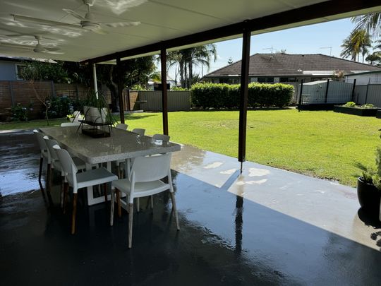 Family Home in Quiet Cul-de-sac - Photo 1