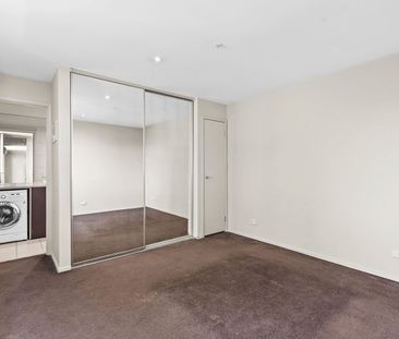 Executive Apartment Opposite Albert Park Lake - Photo 3
