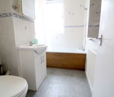 Room in a Shared Flat, Martindale House, E14 - Photo 3