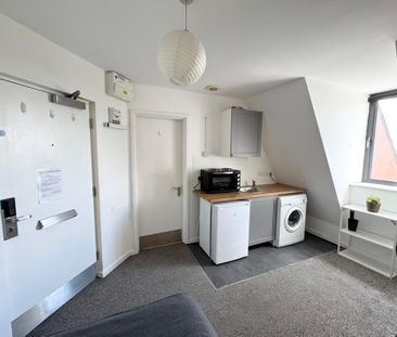 Studio to rent - Photo 2