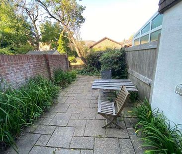 Berkeley Close, SO15 - Photo 4