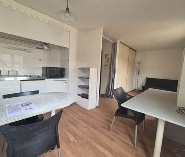 STUDIO MEUBLE AVEC TERRASSE 12 M² - Photo 6