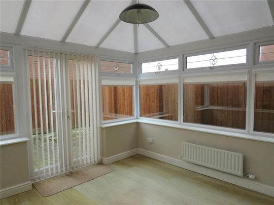 2 bedroom House To Let - Photo 1