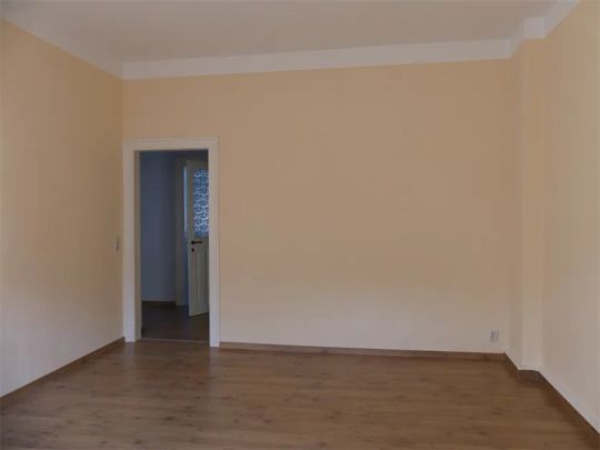 Schick, Klassisch und Geräumig - Herrliche 2-Zimmer-Wohnung mit Balkon - Photo 1