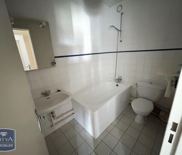 Location Appartement 2 pièces 45m² BOURGES 18000 - Photo 4