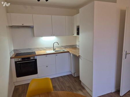 TYPE 2 MEUBLE DE STANDING dans résidence récente avec ascenseur et proche de la Place du Minck... - Photo 2