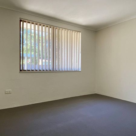 CENTRALLY LOCATED! - Photo 3