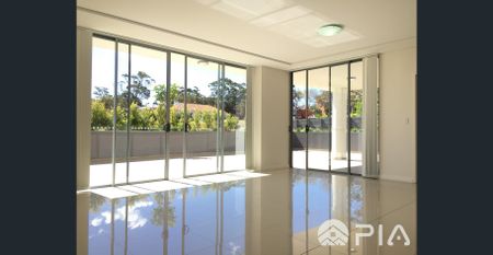 Modern 3-Bedroom Apartment with Spacious Courtyard - Prime Location! **1-week free rent**!!! - Photo 2