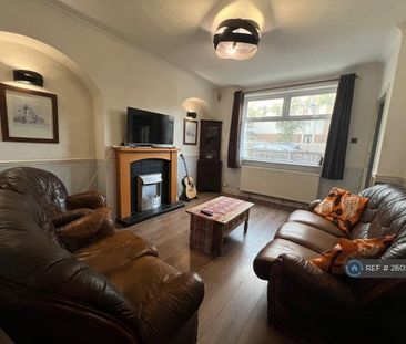 1 bedroom in a house share to rent - Photo 2