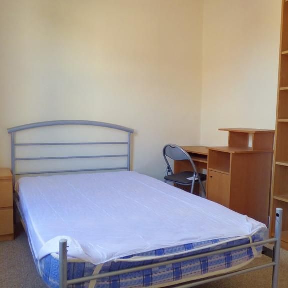 4 bedroom house share to rent - Photo 1