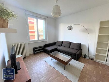 Location Appartement 2 pièces 41m² CHAMALIERES 63400 - Photo 2