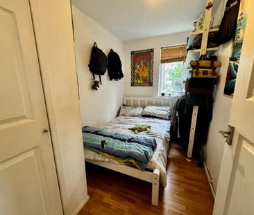 Caraway Gardens, Eastville - Photo 3