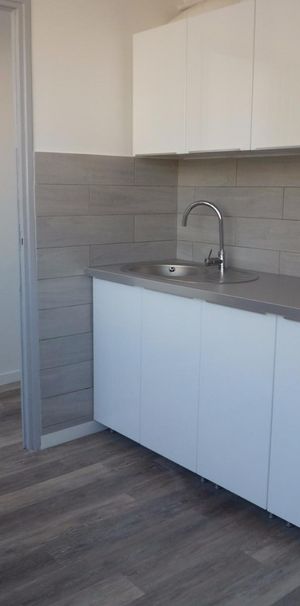 Location Appartement 2 pièces 34m² MARSEILLE 7ème - Photo 1