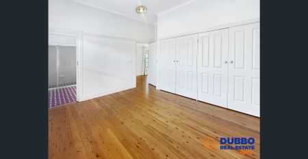 BEAUTIFUL HOME IN CENTRAL - Photo 4