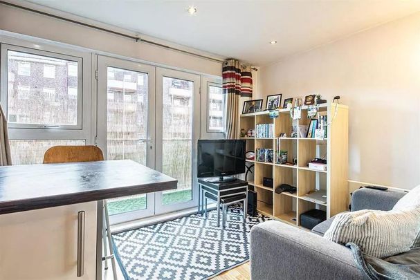 1 bedroom flat to rent - Photo 1