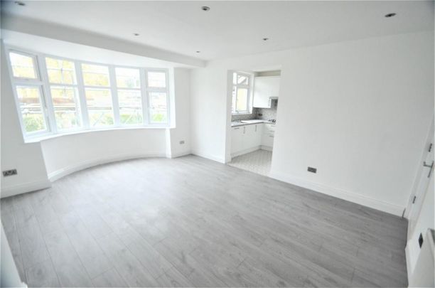 3 bedroom flat to rent - Photo 1