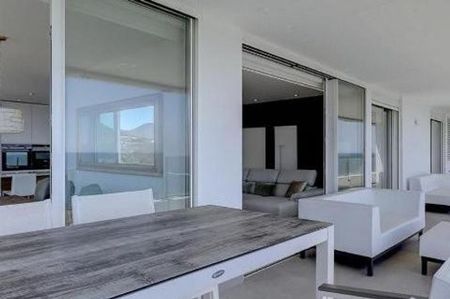2 bedroom luxury Flat for rent in Marbella Del Este, Spain - Photo 3