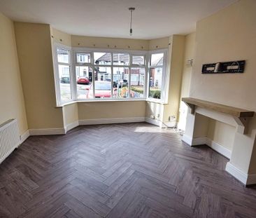 2 bedroom semi-detached house to rent - Photo 2